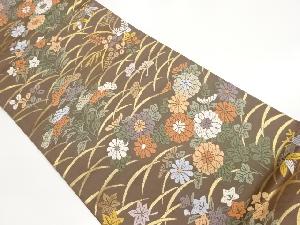 唐織秋草に芝模様織出し袋帯